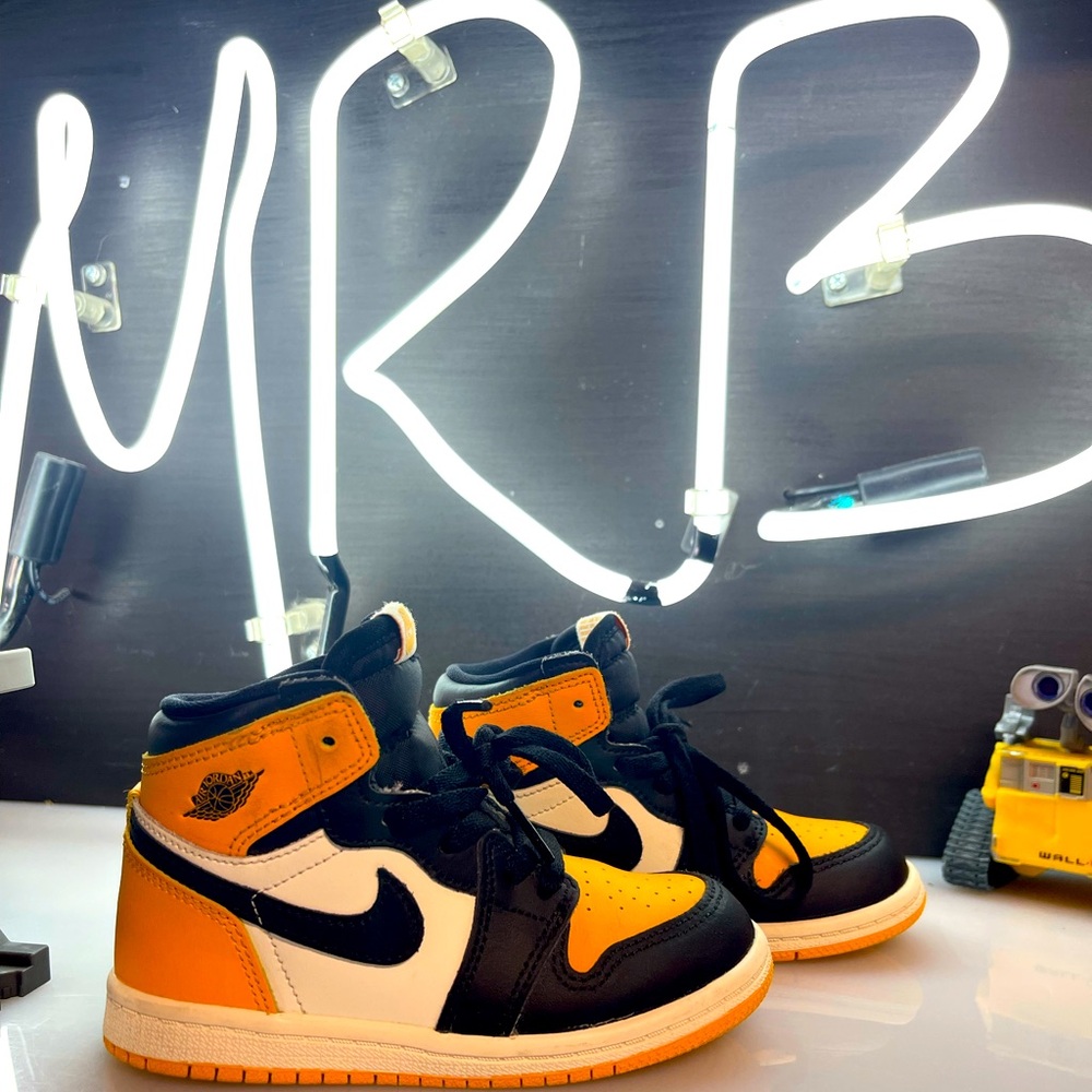 Air Jordan 1 “Taxi”